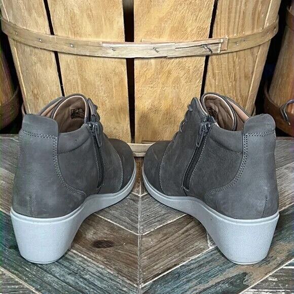 Clarks Unstructured Un Tallara Eva Taupe Nubuck Ankle Booties Boots Women Size 8 - Picture 8 of 12